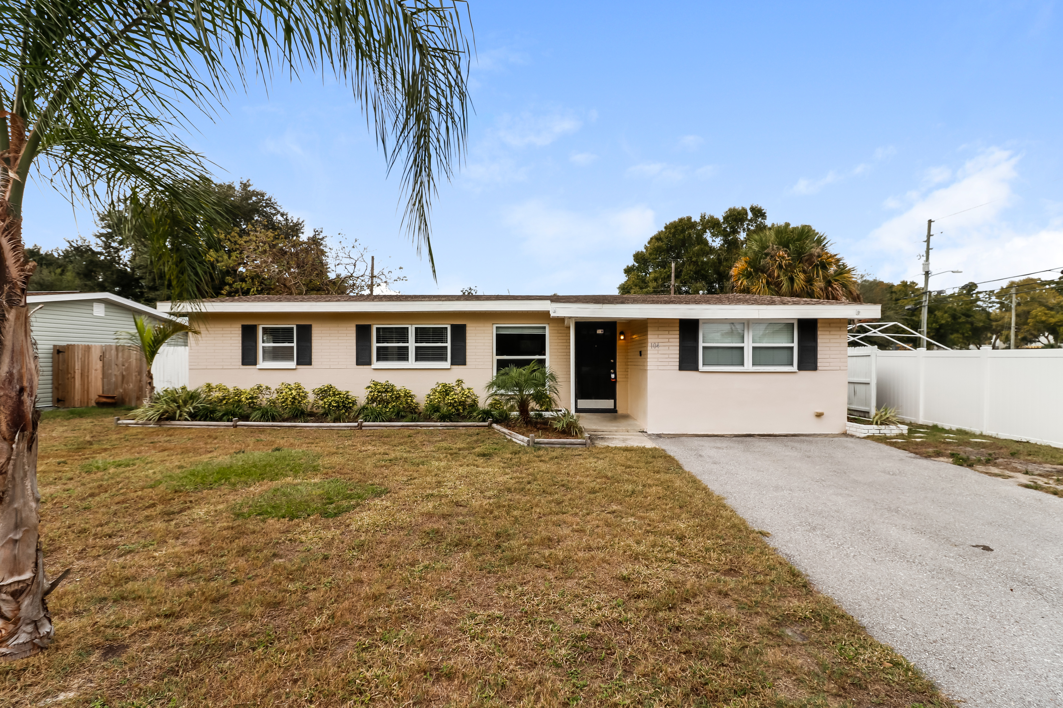 104 Ramona Circle Palm Harbor, FL 34683